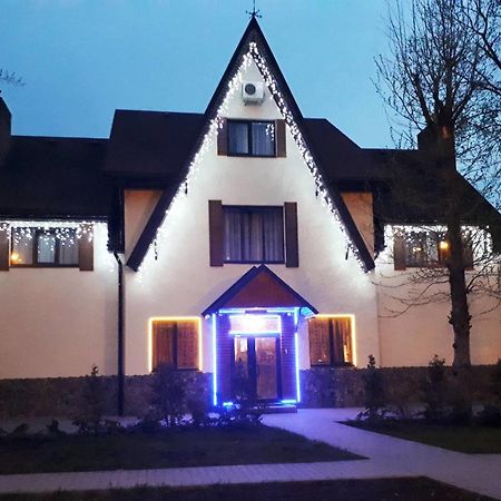 Hotel Yar Harkiv Exterior foto