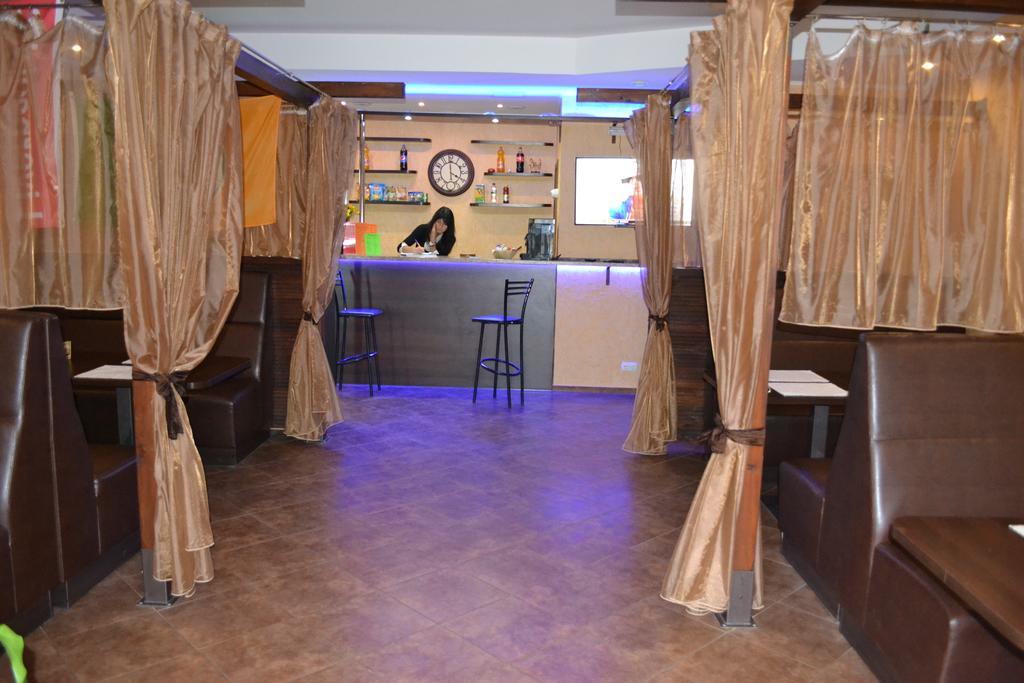 Hotel Yar Harkiv Exterior foto